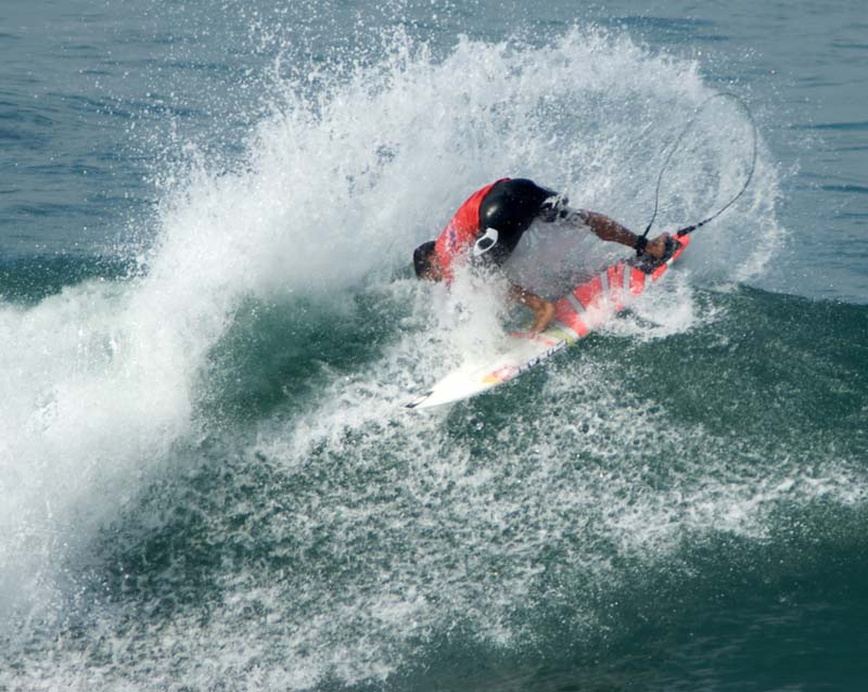 BGinsberg_2009-07-26_US Open of Surfing_Adriano de Souza_02_LR